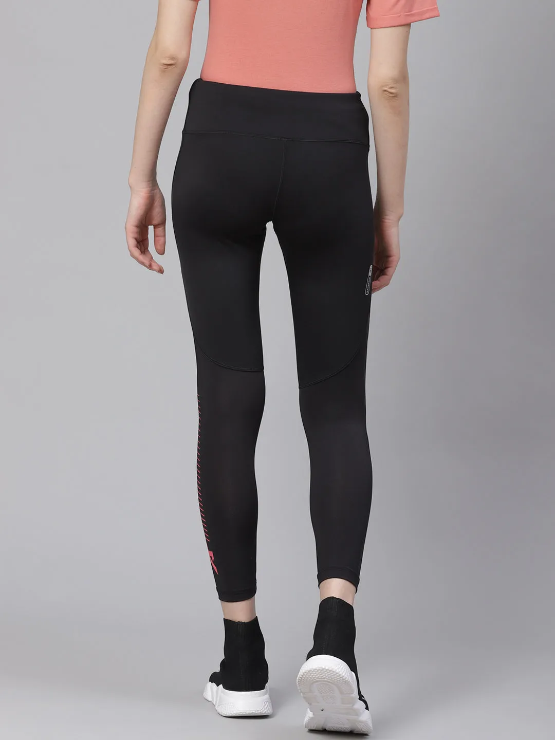 Alcis Women Black Solid Cropped Training Tights