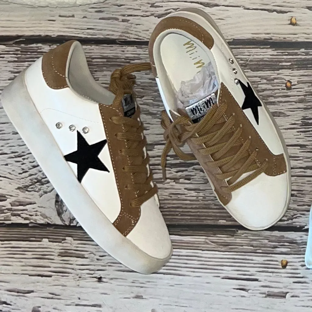 Brady White/Taupe Tennies