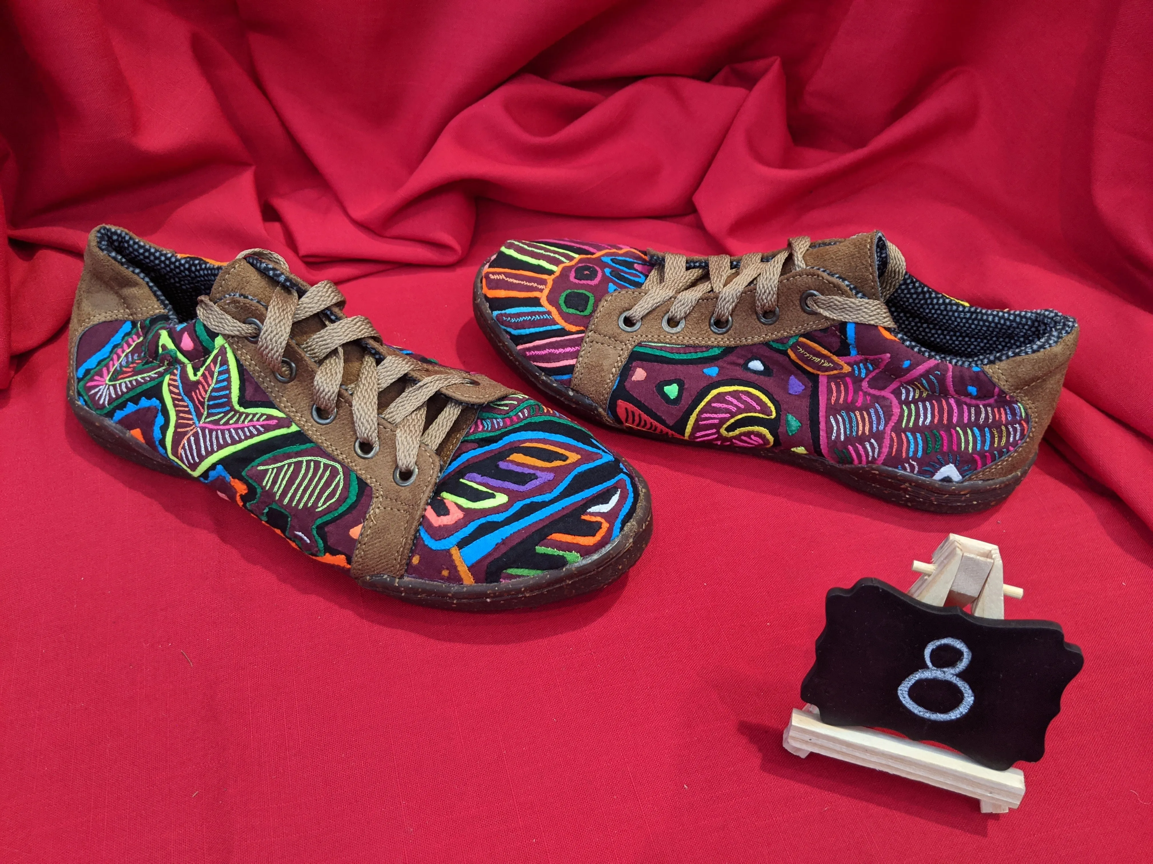 Chill Lace up Mola Shoes - Size 8 - Anpa