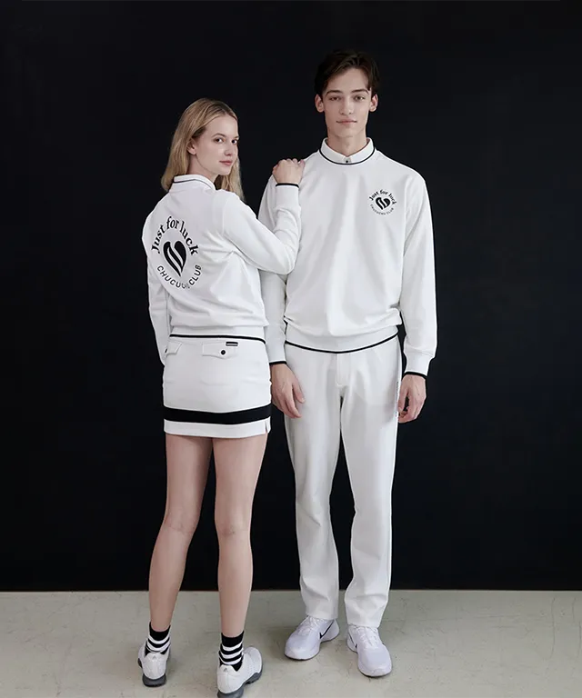 CHUCUCHU Men's Heart Point Crew Neck