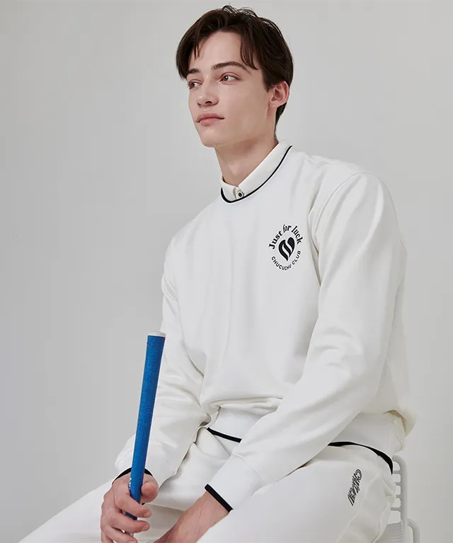 CHUCUCHU Men's Heart Point Crew Neck