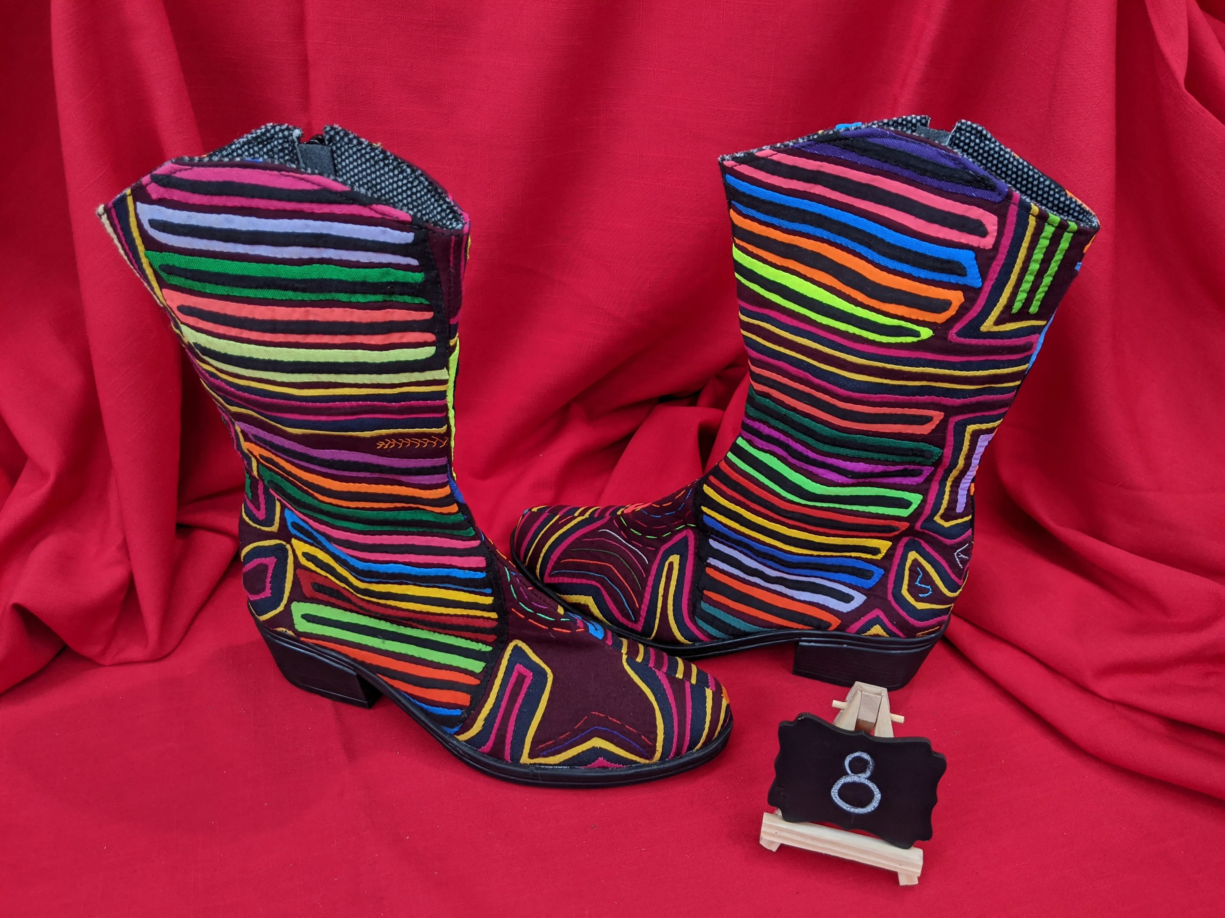 Cowgirl Zipper Mola Boots Size 8 - Wyna