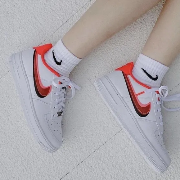 EUC Youth’s Size 5.5 Nike Air Force 1 LV8 GS Double Swoosh Shoes Bright Crimson