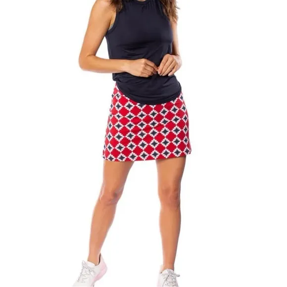 Excellent Condition Golftini Serendipity Red Patterned Golf Skort Size Medium