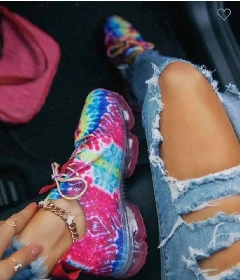 Multi Color Tennis shoes