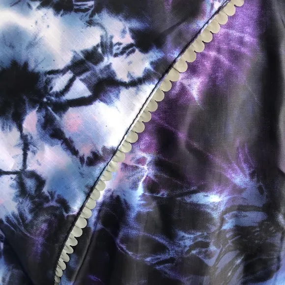 NANETTE LEPORE BLACK/PURPLE ZIP FRONT HOODED WINDBREAKER • sz M