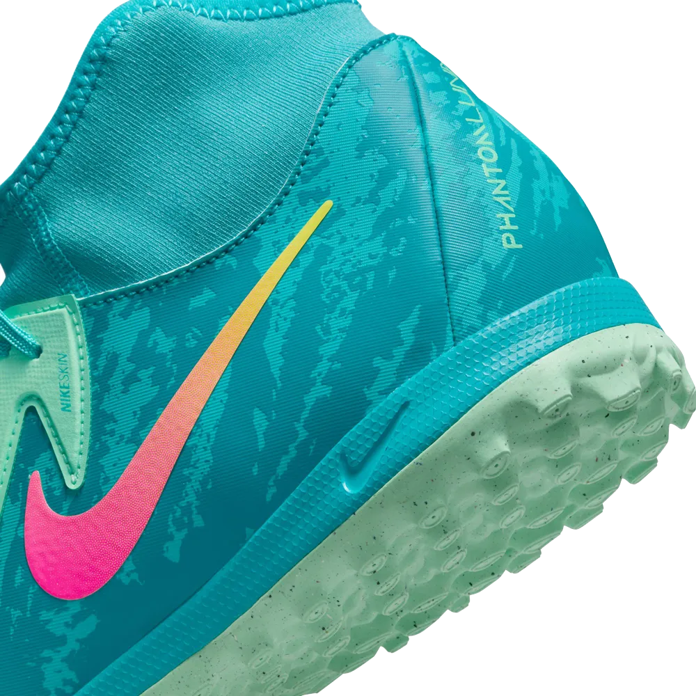 Nike Phantom Luna 2 Academy LV8 TF High-Top Soccer Shoes