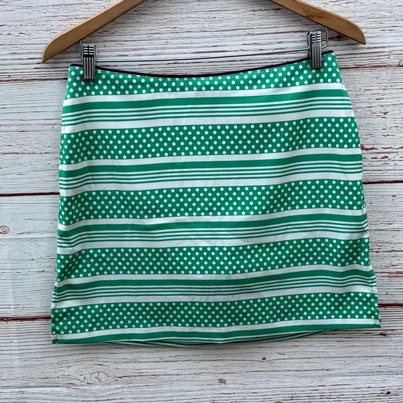 NWT Vineyard Vines Fairway Skort in Polka Dot Stripe Sz 4