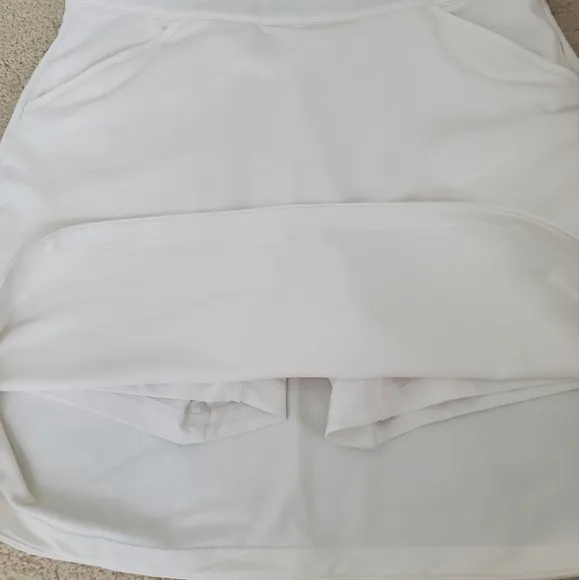 Peter Millar White Alice Petal Hem Athletic Skirt Skort UPF 50  Golf Tennis szS