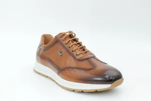 Sports shoes