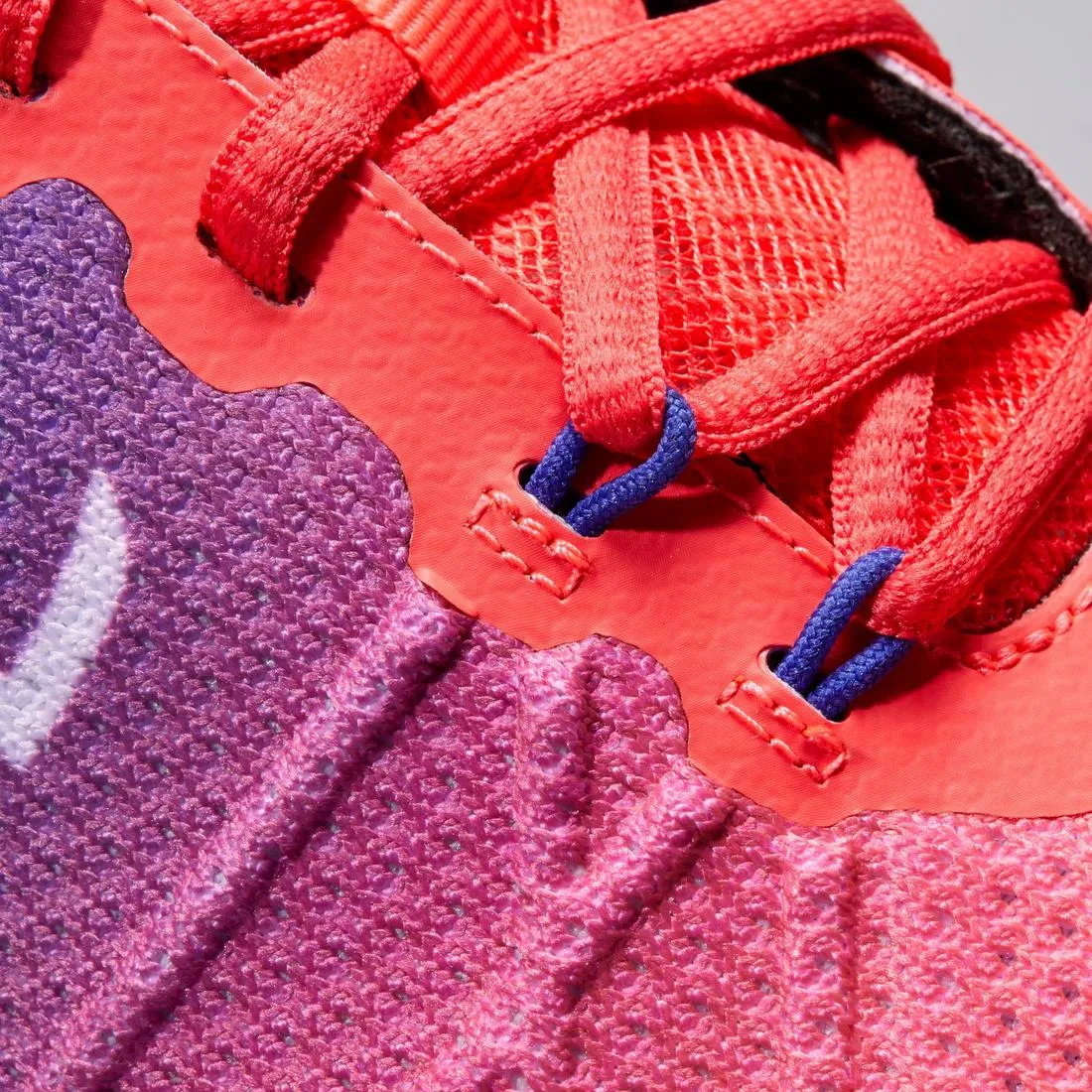 TS590 Women's Tennis Shoes - Pink