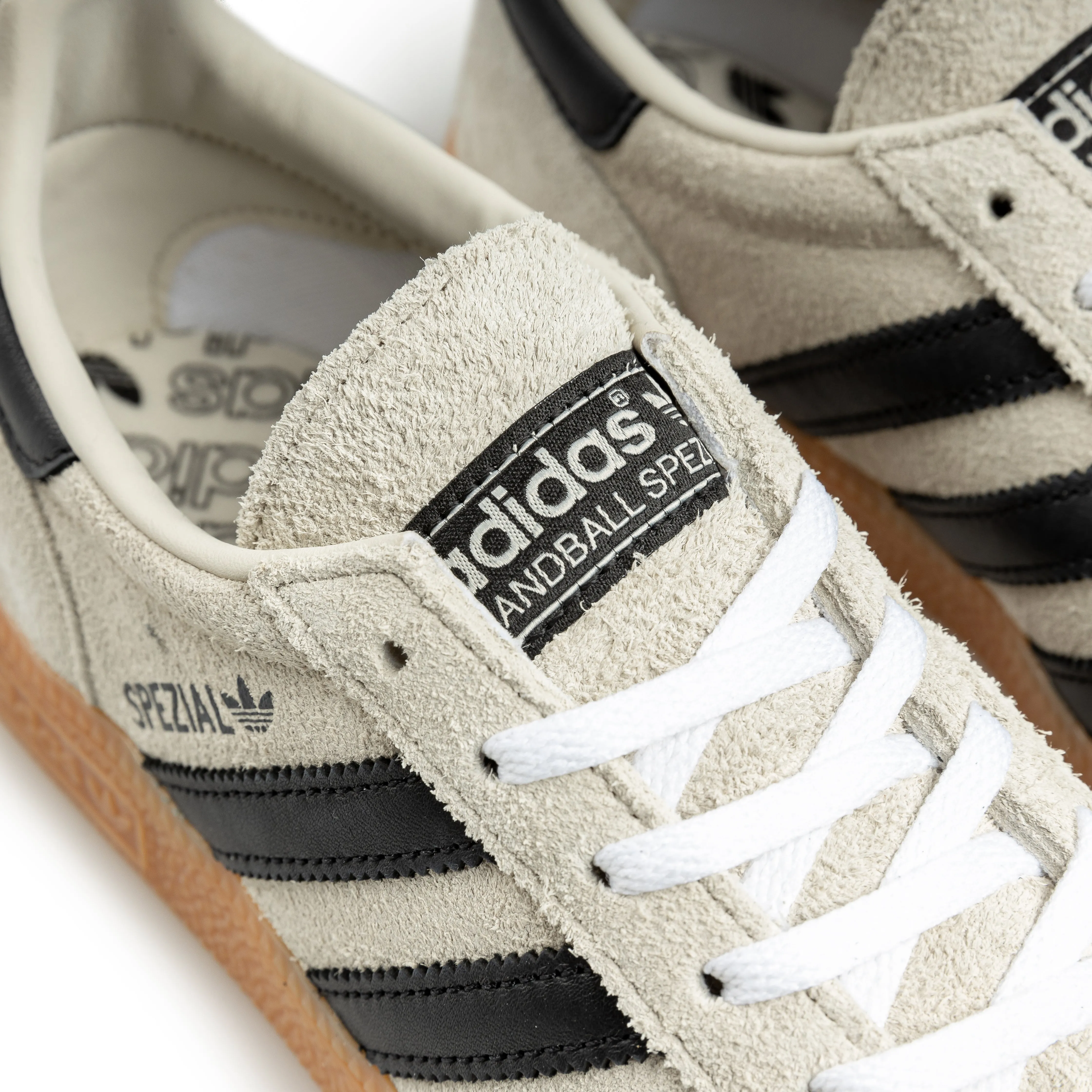W' Handball Spezial | Aluminium