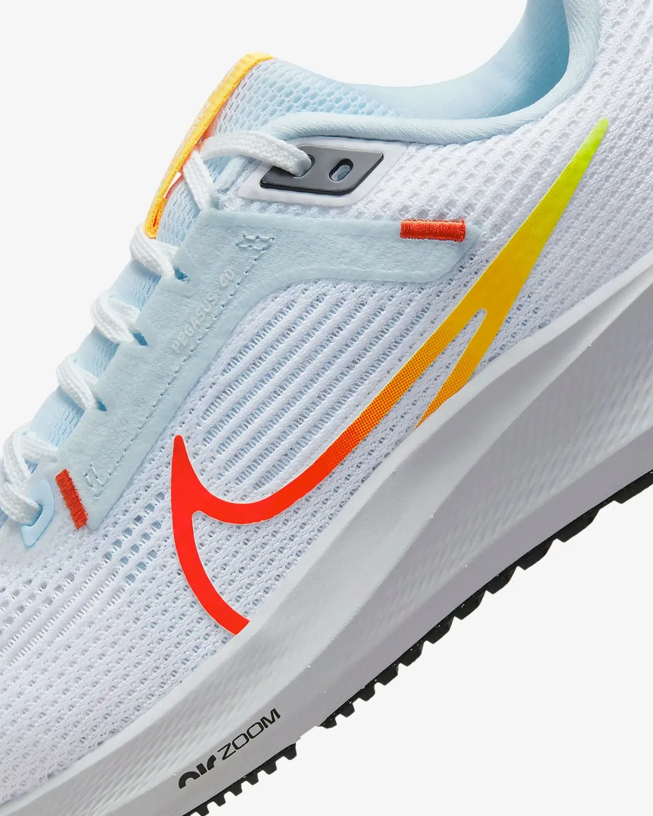 Women's Nike Air Zoom Pegasus 40 (White/Blue)
